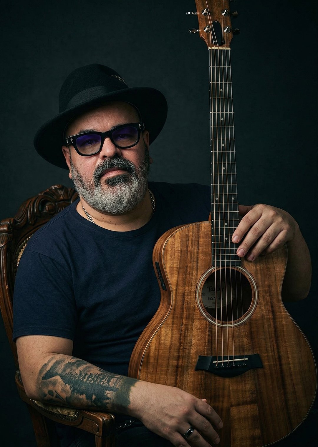 Rodo Acústico — professional acoustic guitarist, luxury hotel entertainment